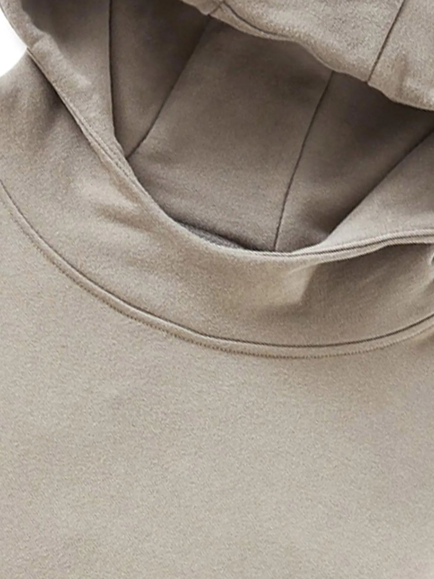 Hoodies & Sweatshirts